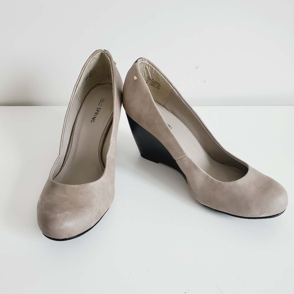 3/$20 CALL IT SPRING | Gray Wedge 8